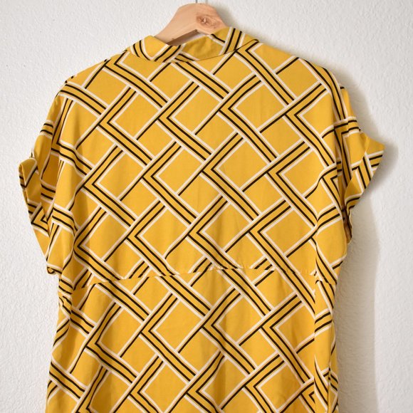 Como Vintage Printed Short Sleeve Button Front Tunic - Picture 10 of 10